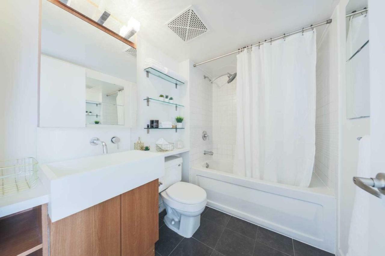 Micasa Suites - Stylish Condo By Cn Tower โตรอนโต ภายนอก รูปภาพ