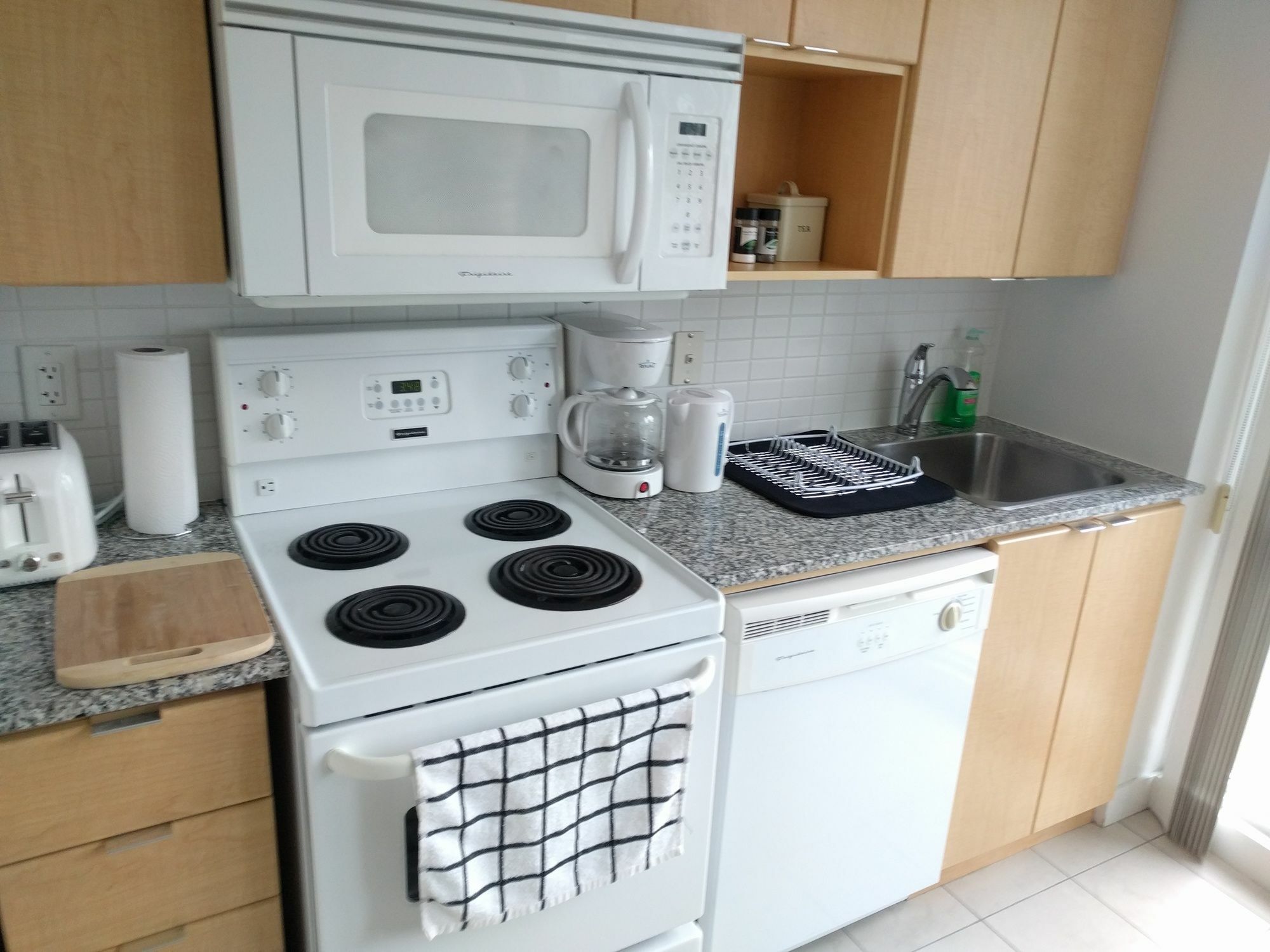 Micasa Suites - Stylish Condo By Cn Tower โตรอนโต ภายนอก รูปภาพ
